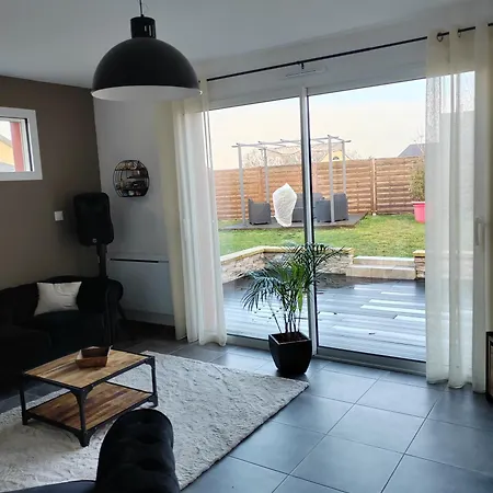 펜션 La Maison Des Noyers Parigné-lʼÉvêque